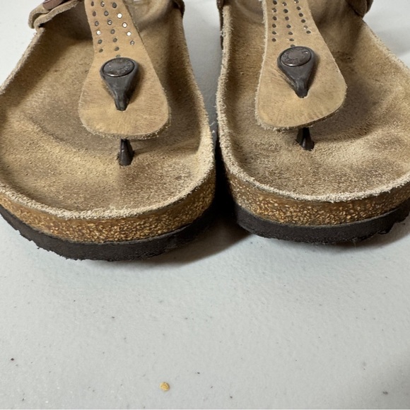 Birkenstock Gizeh Sandals Tan Suede Size 42 Studded Thong Comfort Summer Casual - Picture 5 of 16